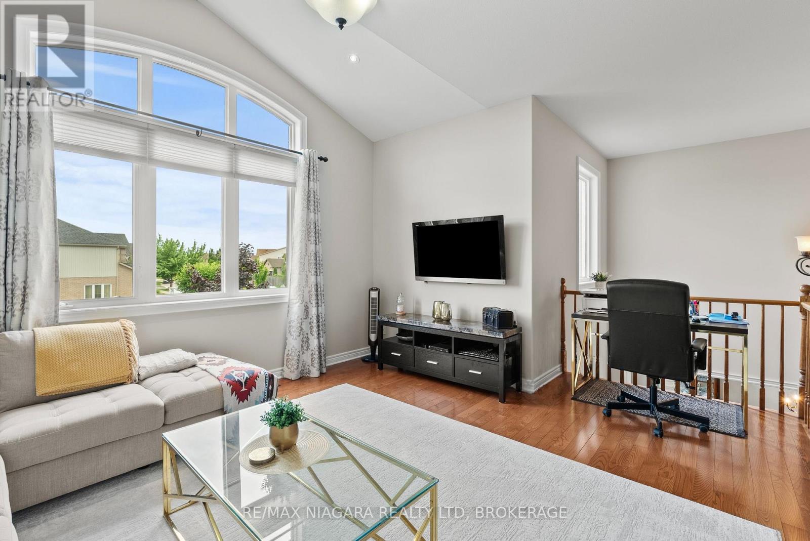 282 WINTERBERRY BOULEVARD - Image 25