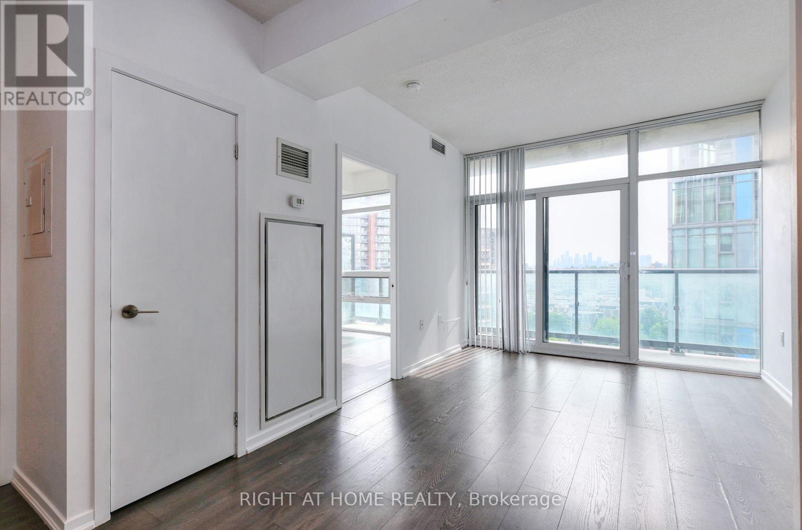 #1511 36 LISGAR STREET - 10