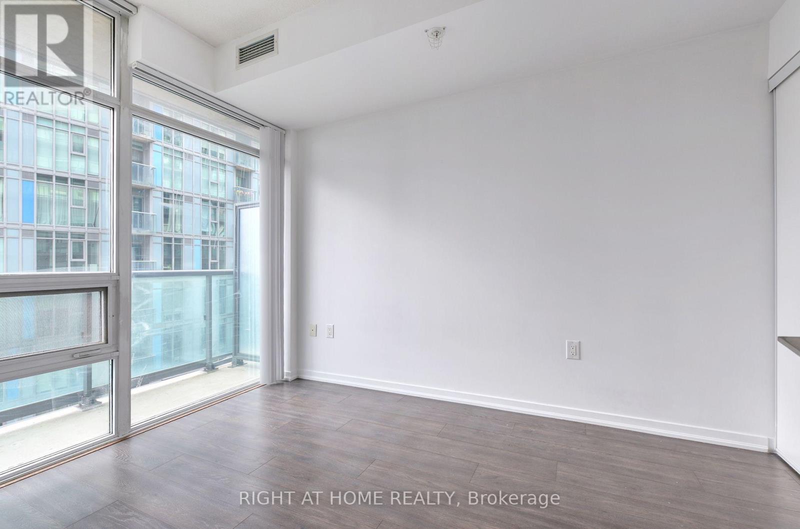 #1511 36 LISGAR STREET - 20