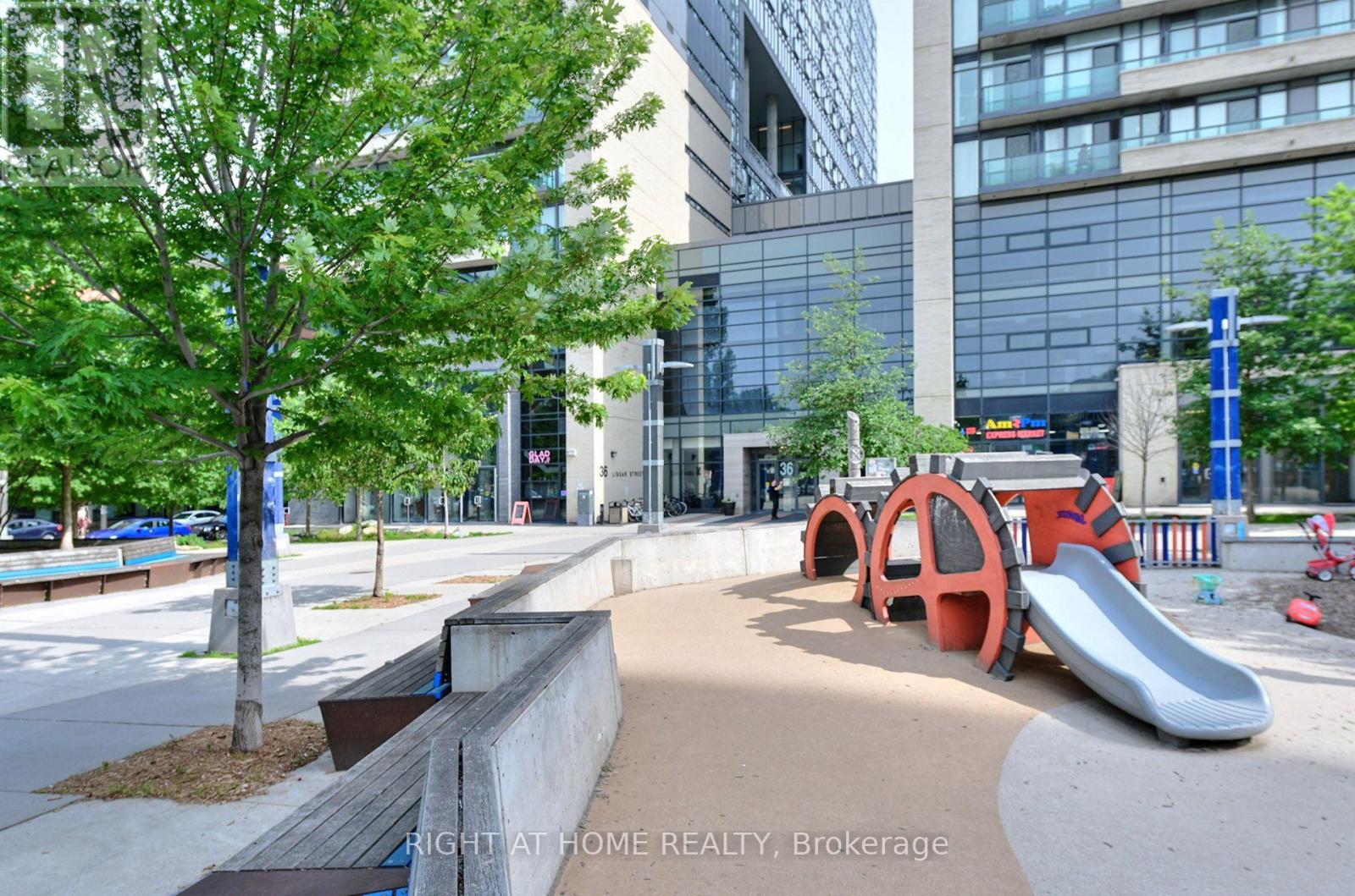 #1511 36 LISGAR STREET - 26