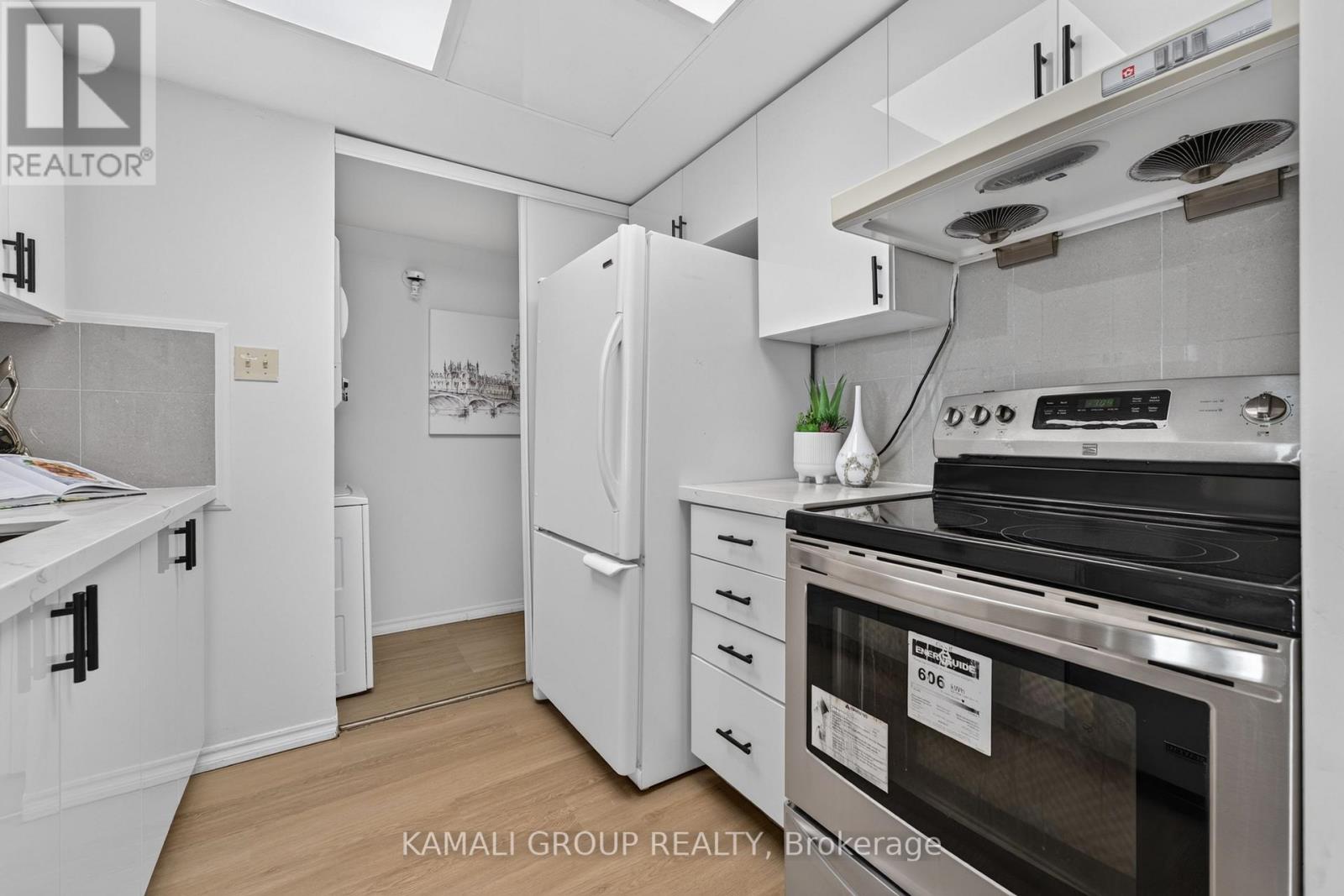 #1126 3 GREYSTONE WALK DRIVE - 13