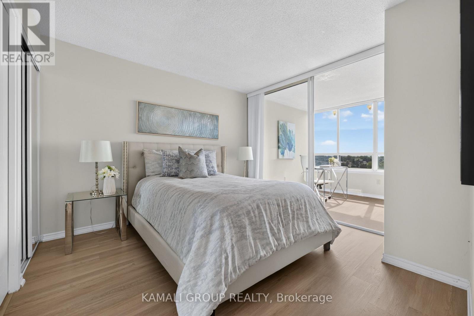 #1126 3 GREYSTONE WALK DRIVE - 15