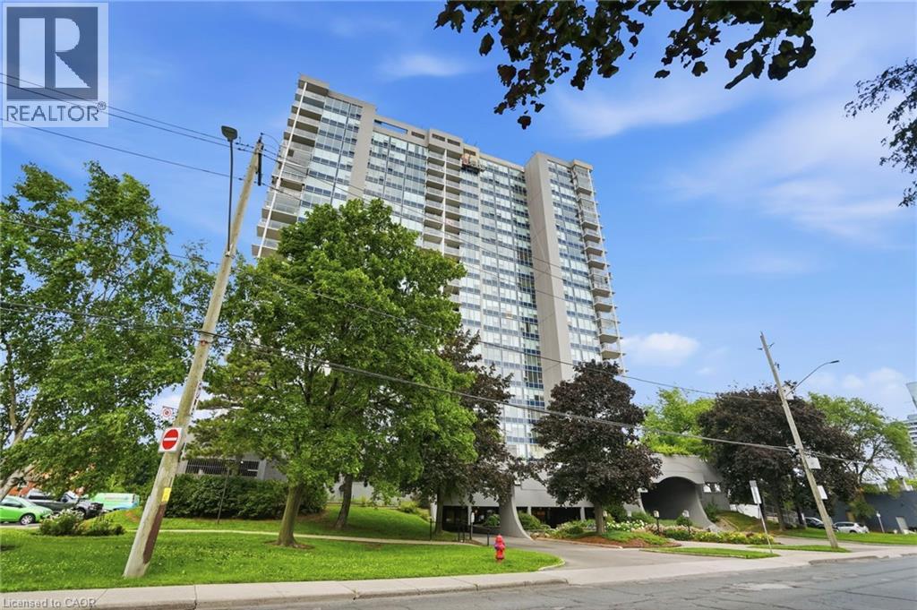#1702 75 QUEEN Street N - 4