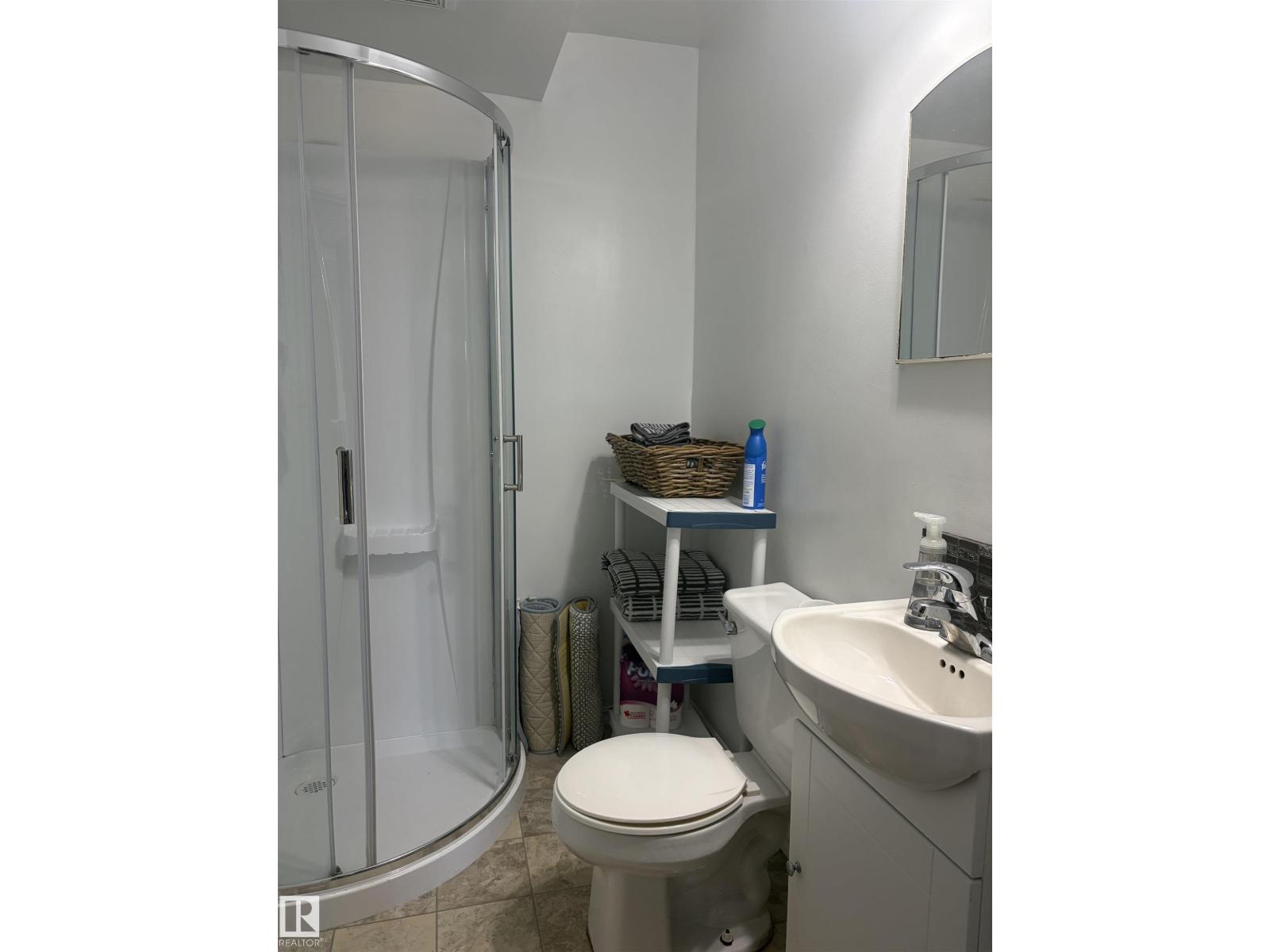 820 16 AV — photo 7