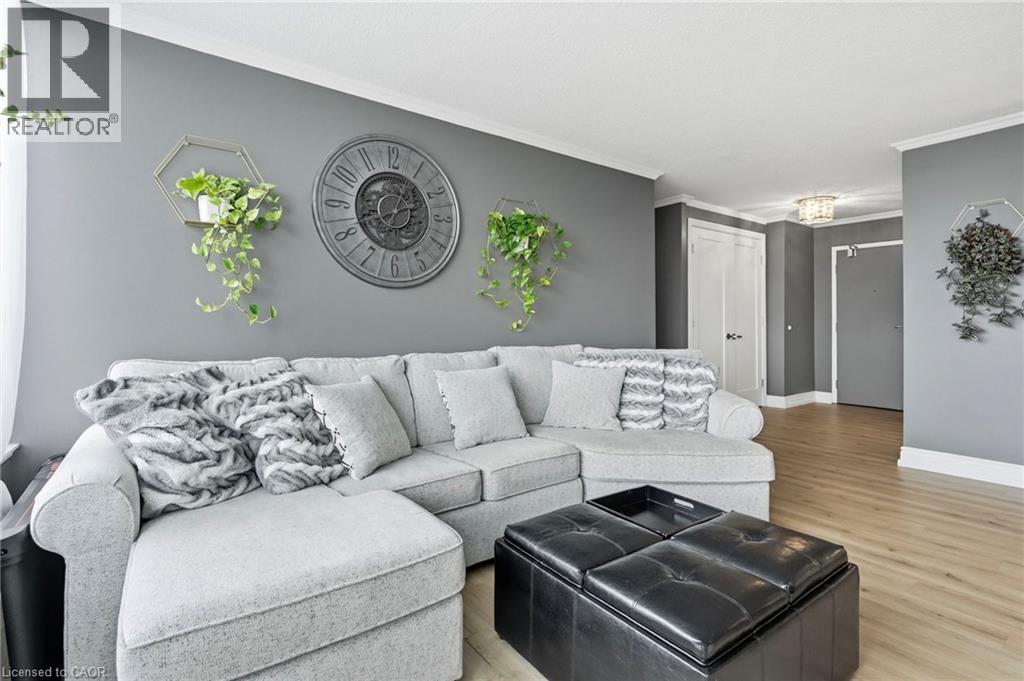 #1702 75 QUEEN Street N - 14