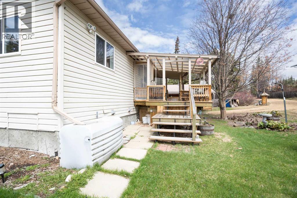 2731 6 Street - 29