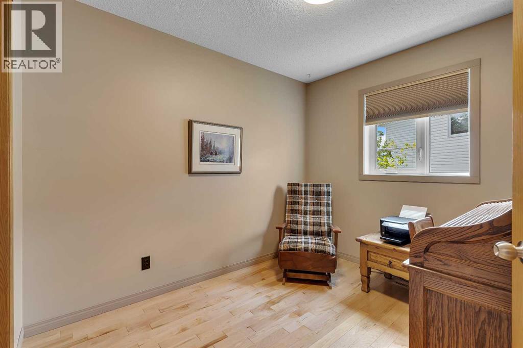 56 Coverdale Place NE - 16