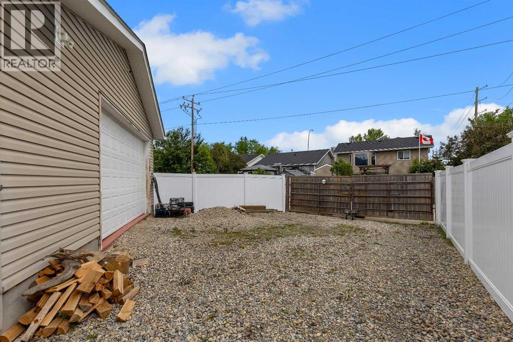 56 Coverdale Place NE - 33