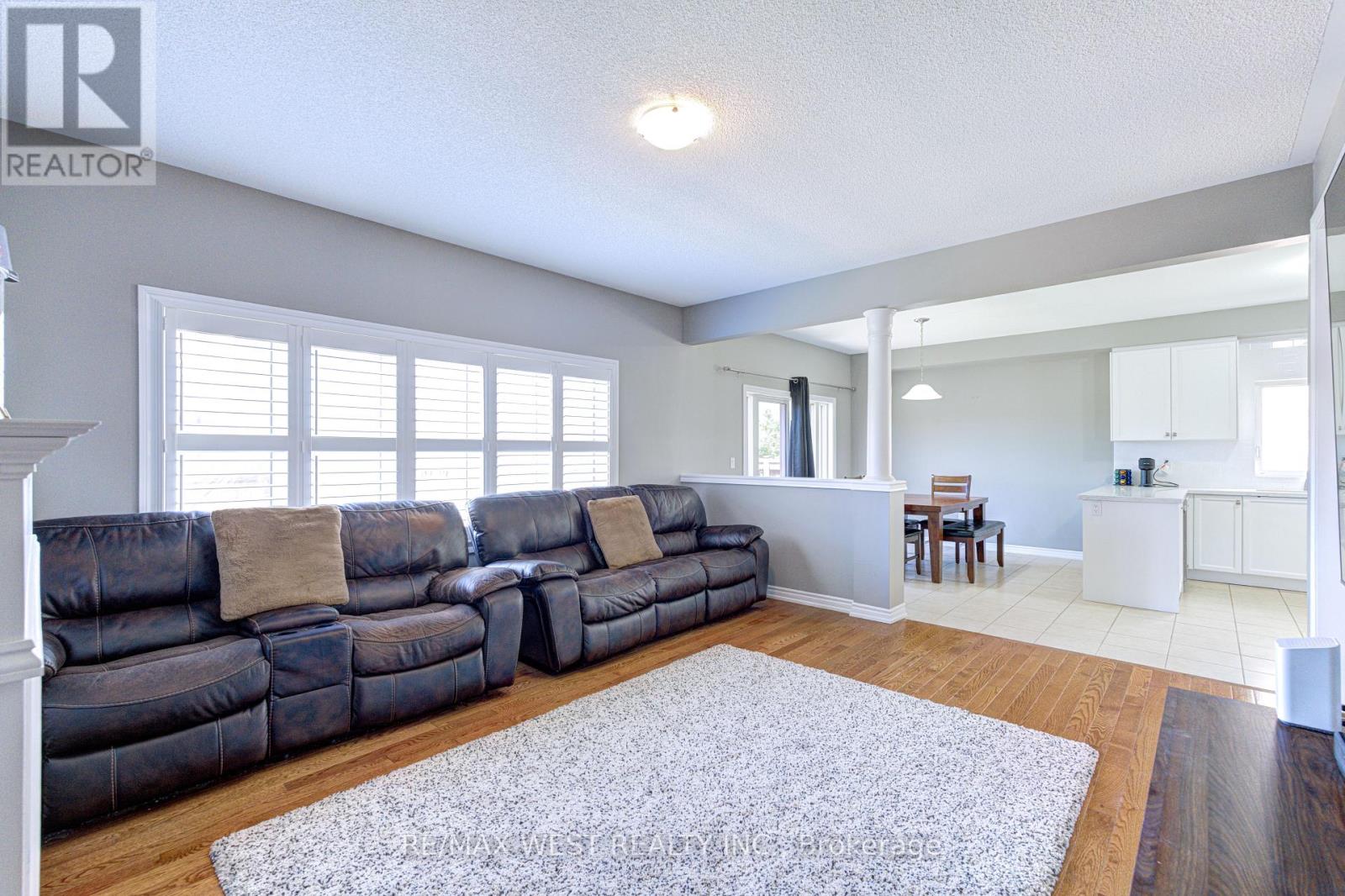108 DECAROLIS CRESCENT - 16