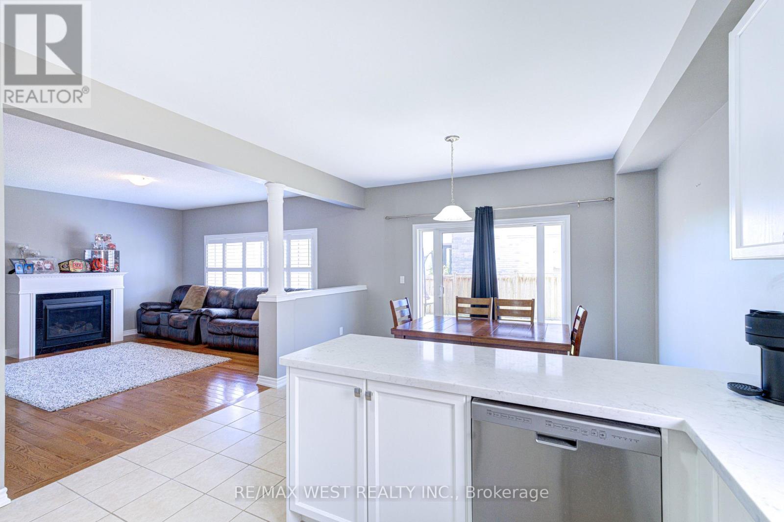 108 DECAROLIS CRESCENT - 27