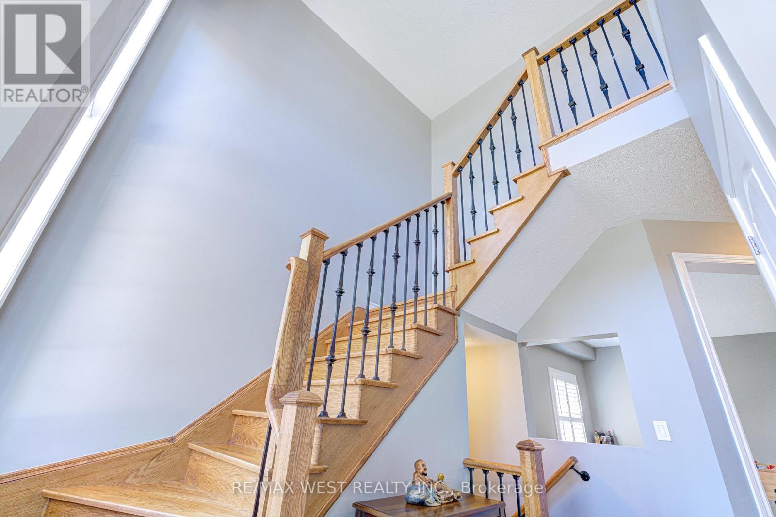 108 DECAROLIS CRESCENT - 28