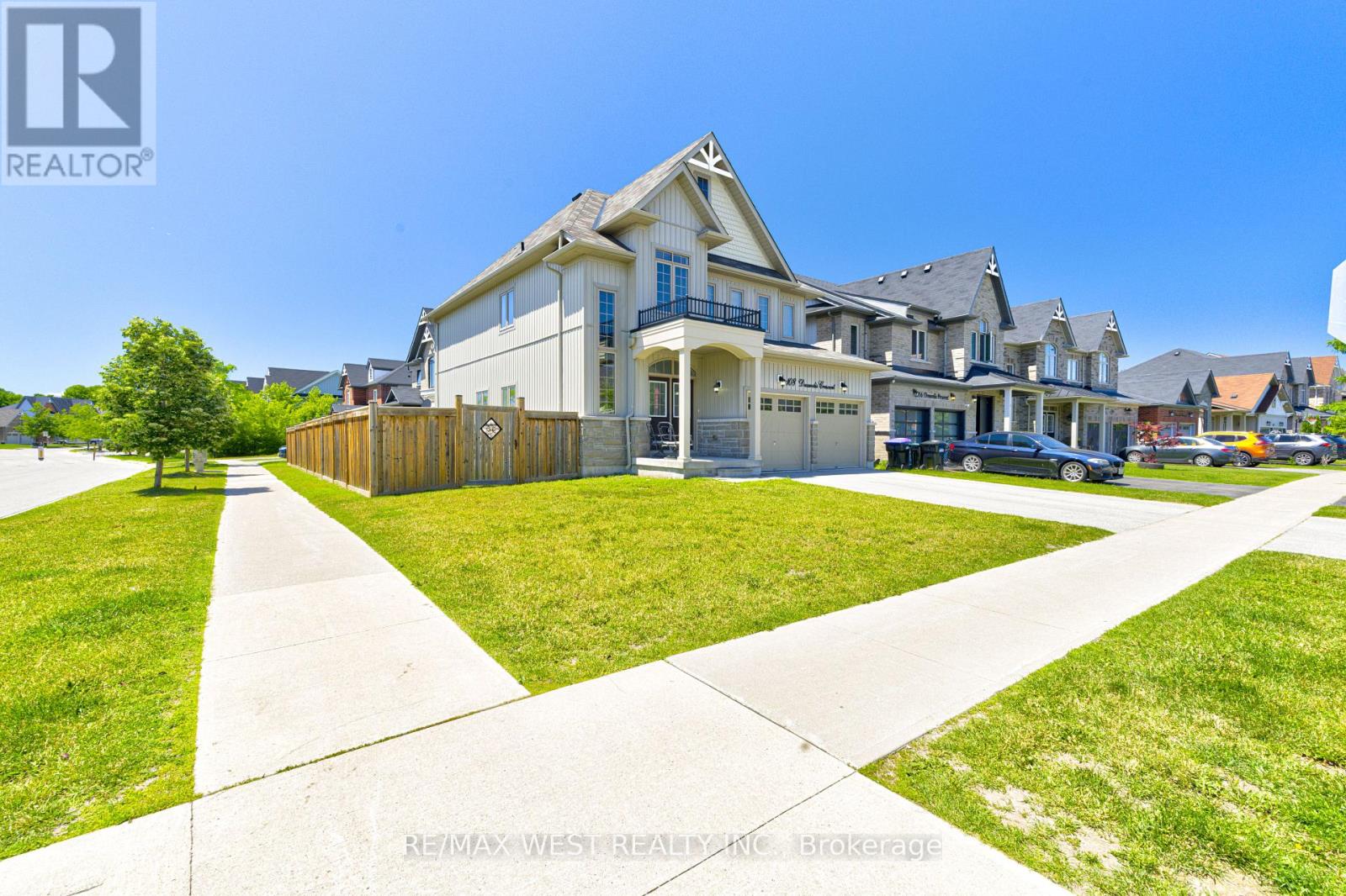 108 DECAROLIS CRESCENT - 3
