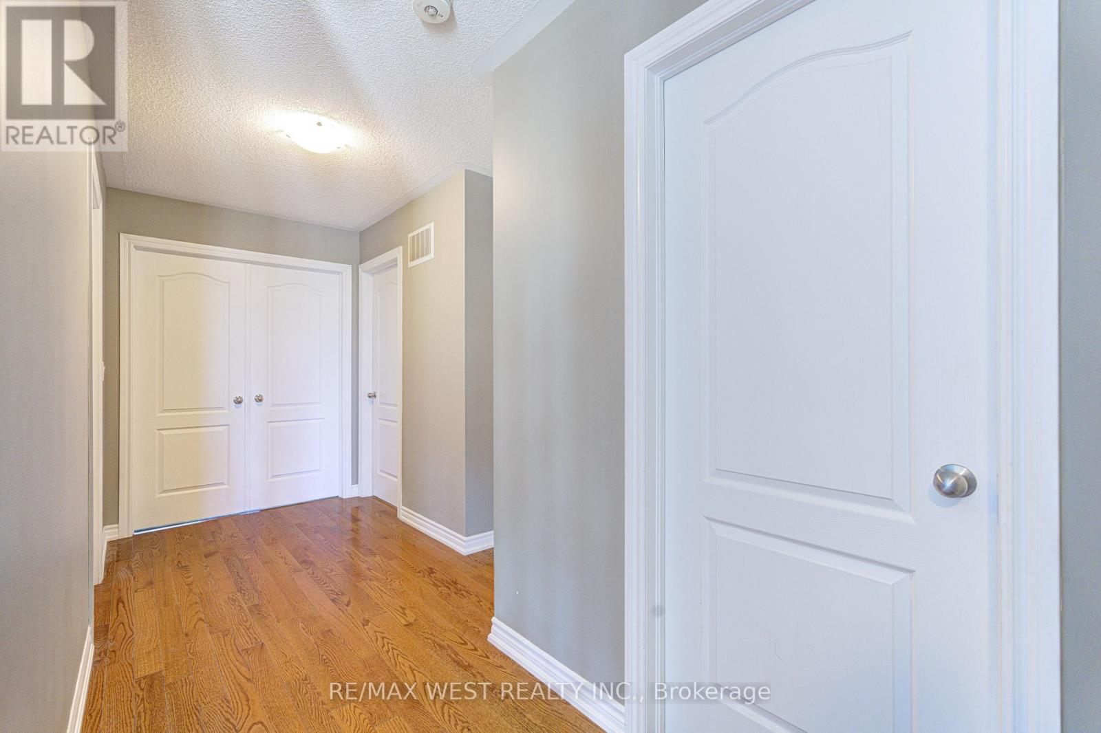 108 DECAROLIS CRESCENT - 41