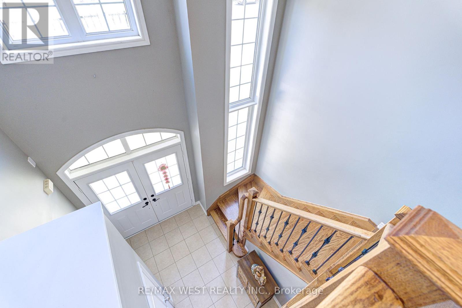 108 DECAROLIS CRESCENT - 43