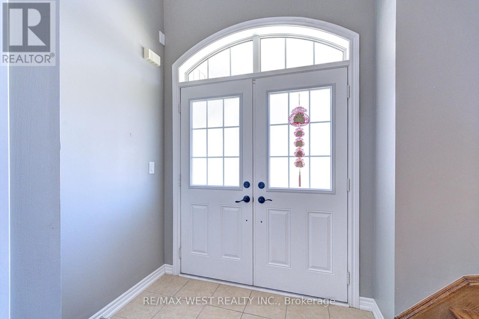 108 DECAROLIS CRESCENT - 6