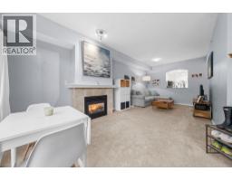 215 3600 Windcrest Drive, North Vancouver, BC V7G2S5 Photo 8