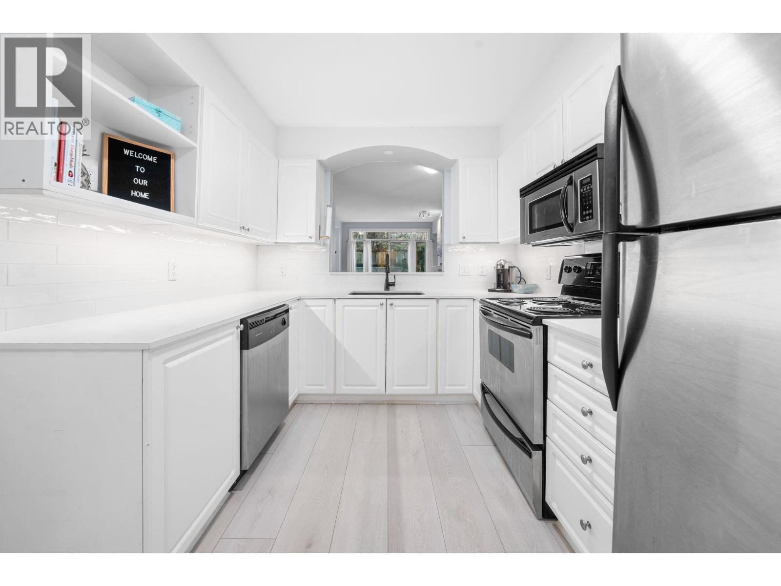 215 3600 WINDCREST DRIVE, North Vancouver