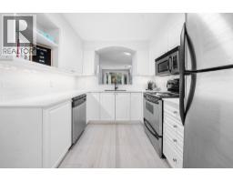 215 3600 Windcrest Drive, North Vancouver, BC V7G2S5 Photo 13