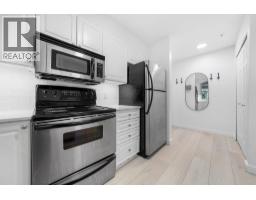215 3600 Windcrest Drive, North Vancouver, BC V7G2S5 Photo 15