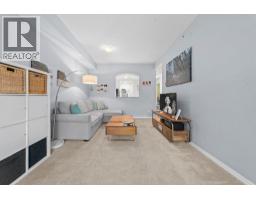 215 3600 Windcrest Drive, North Vancouver, BC V7G2S5 Photo 9