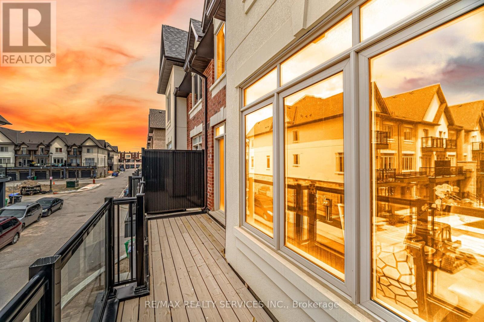 19 TIVERON AVENUE - 25