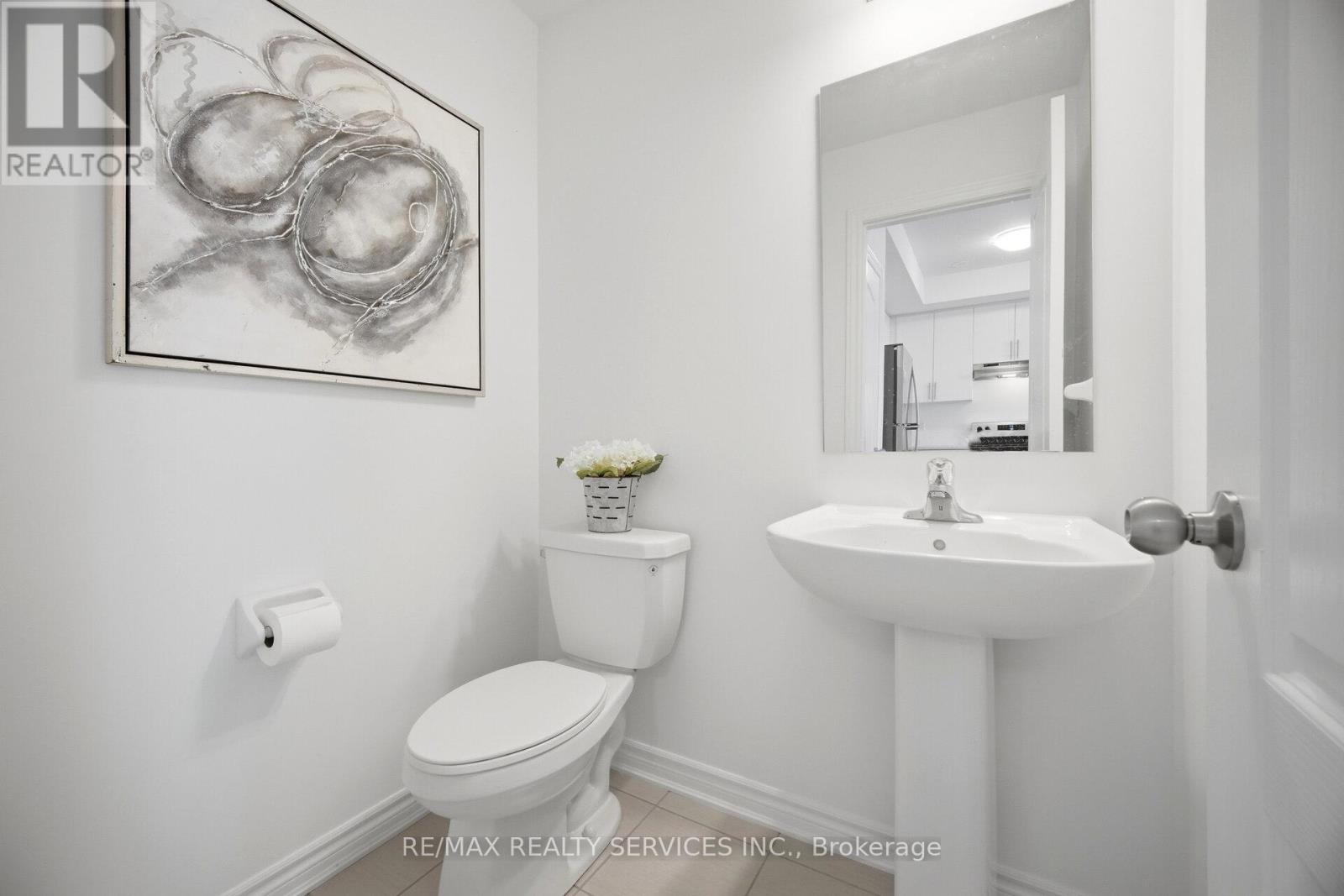 19 TIVERON AVENUE - 27