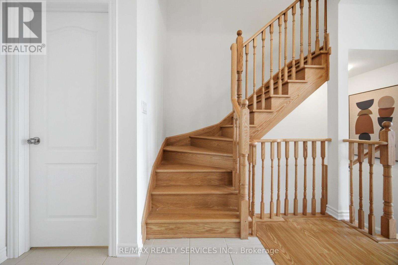 19 TIVERON AVENUE - 28