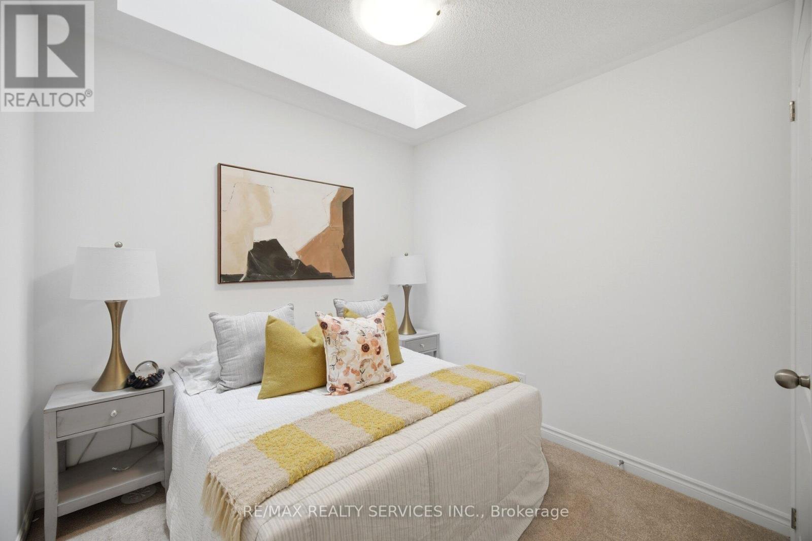 19 TIVERON AVENUE - 35