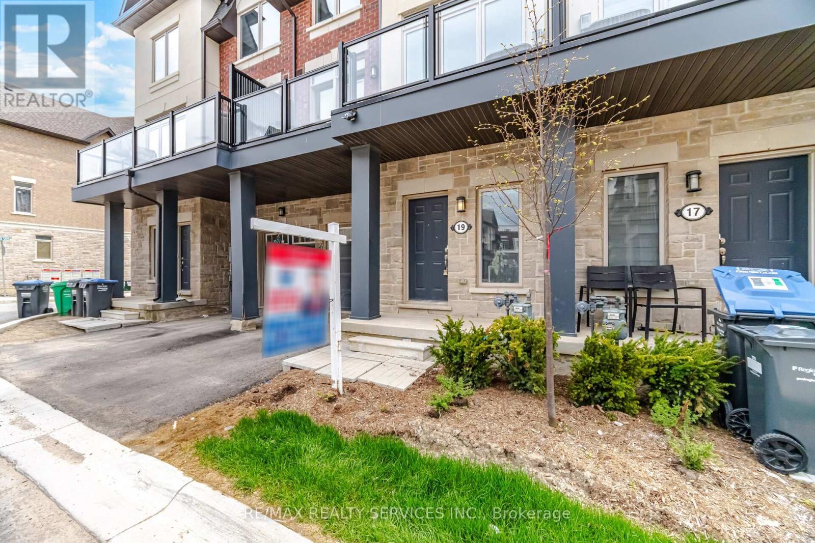 19 TIVERON AVENUE - 7