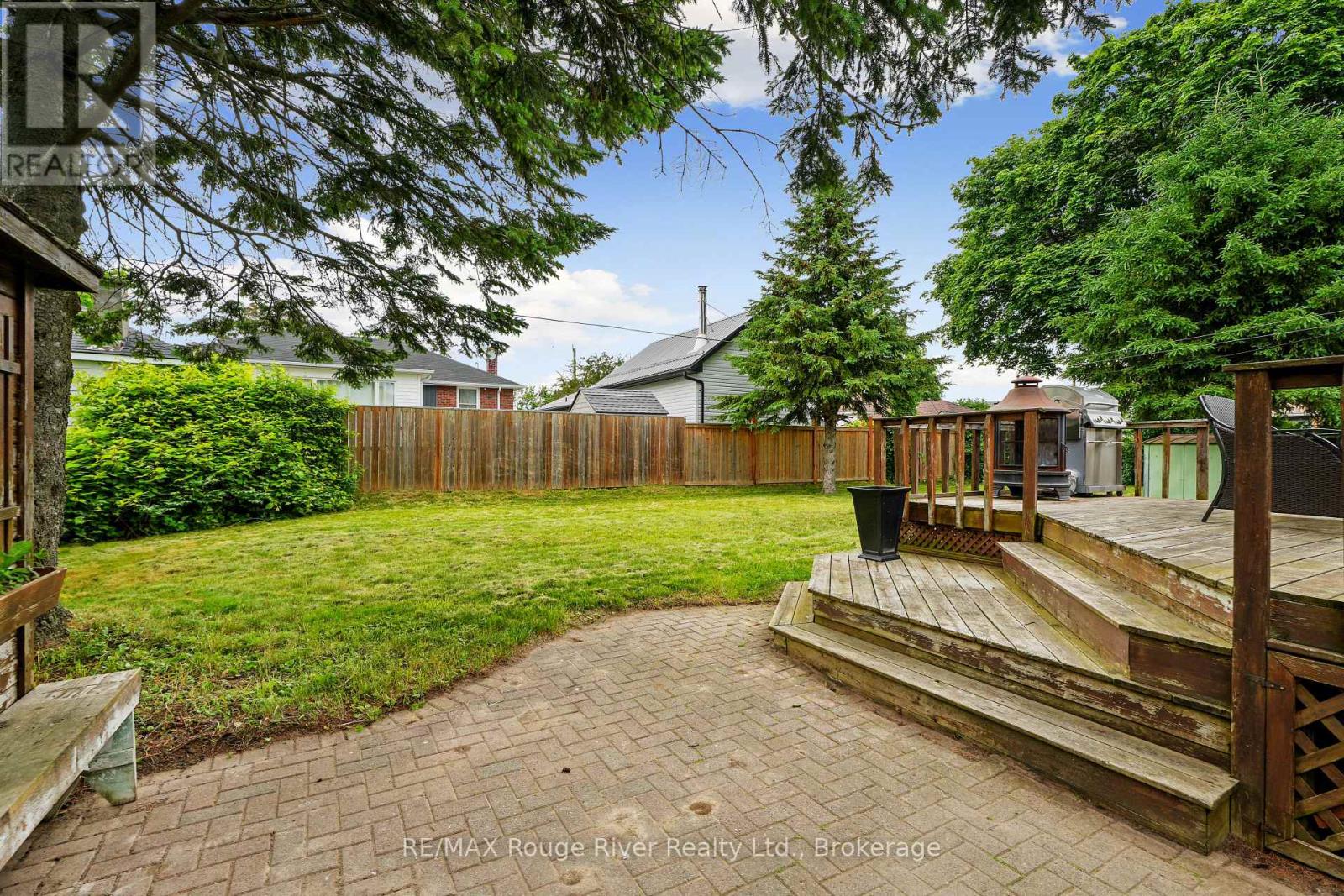 528 BARBARA STREET - 35