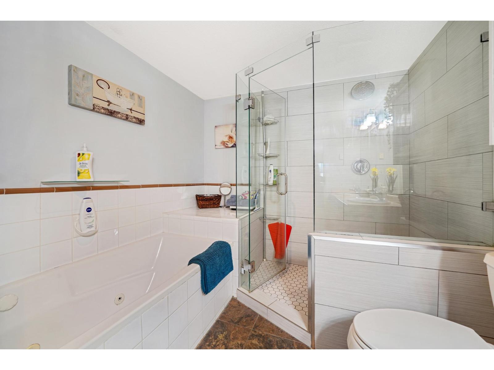 204 1440 GEORGE STREET, White Rock