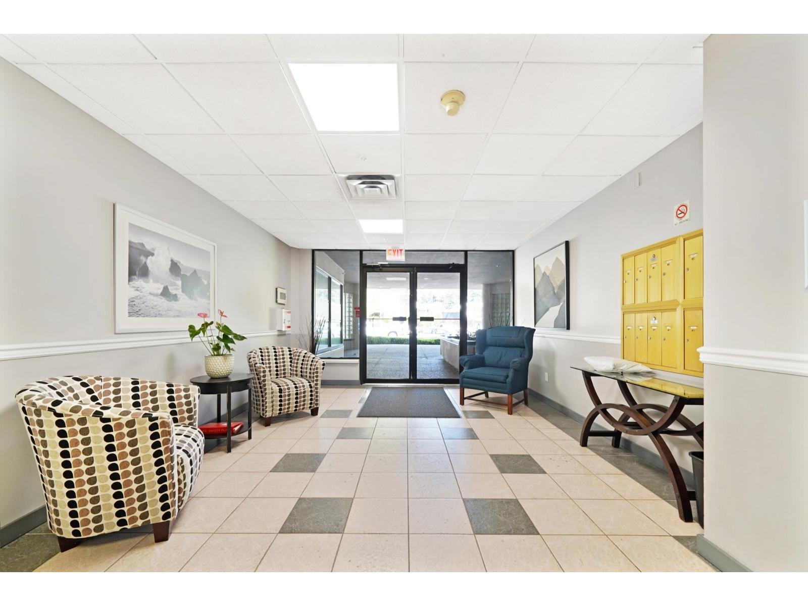 204 1440 GEORGE STREET, White Rock
