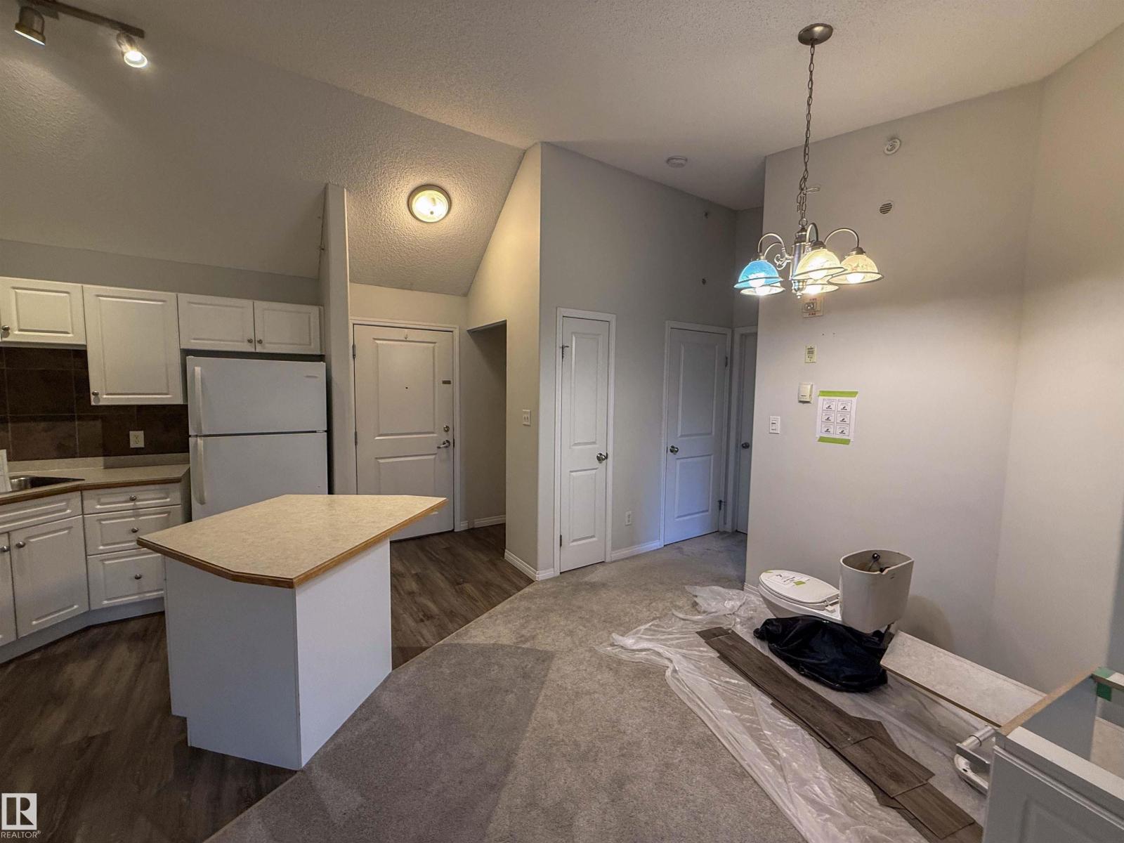 #515 11325 83 ST NW NW - 21