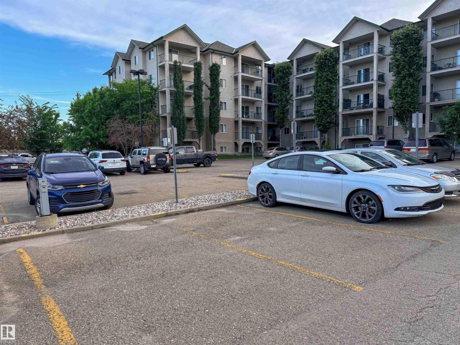 #515 11325 83 ST NW NW - 50
