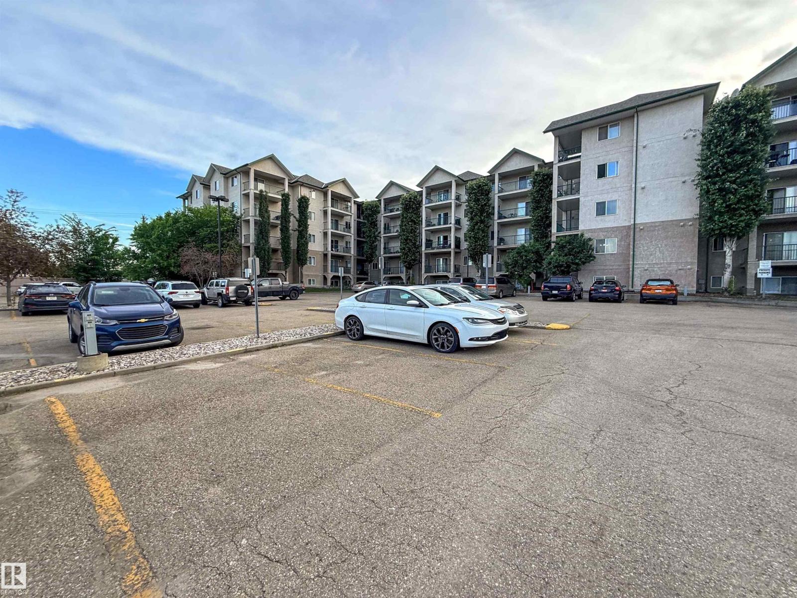 #515 11325 83 ST NW NW - 51