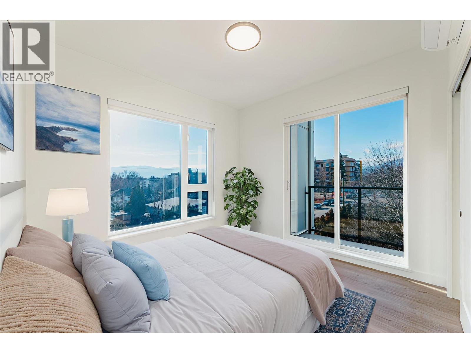 #309 1380 Pridham Avenue - 11