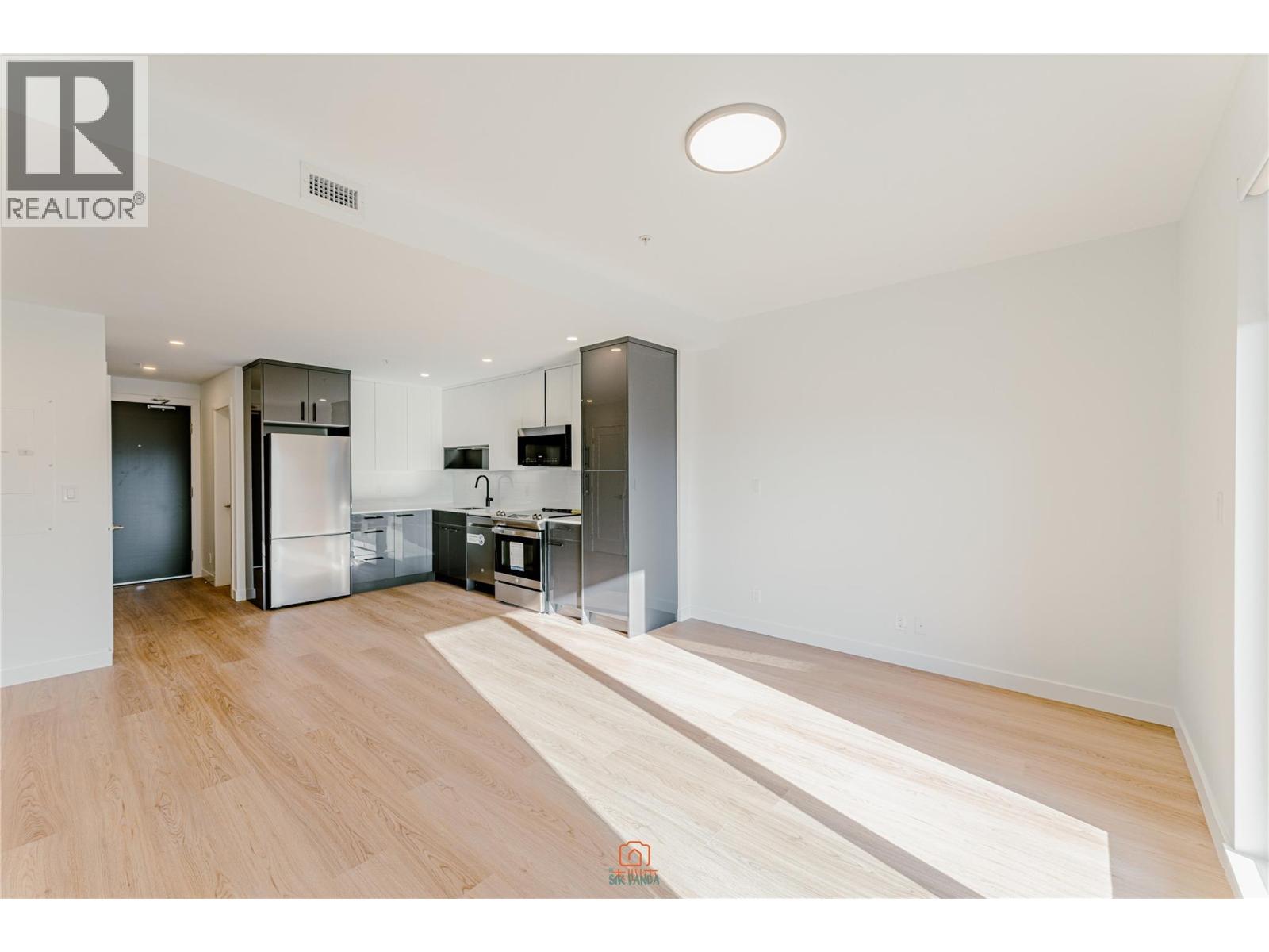 #309 1380 Pridham Avenue - 2