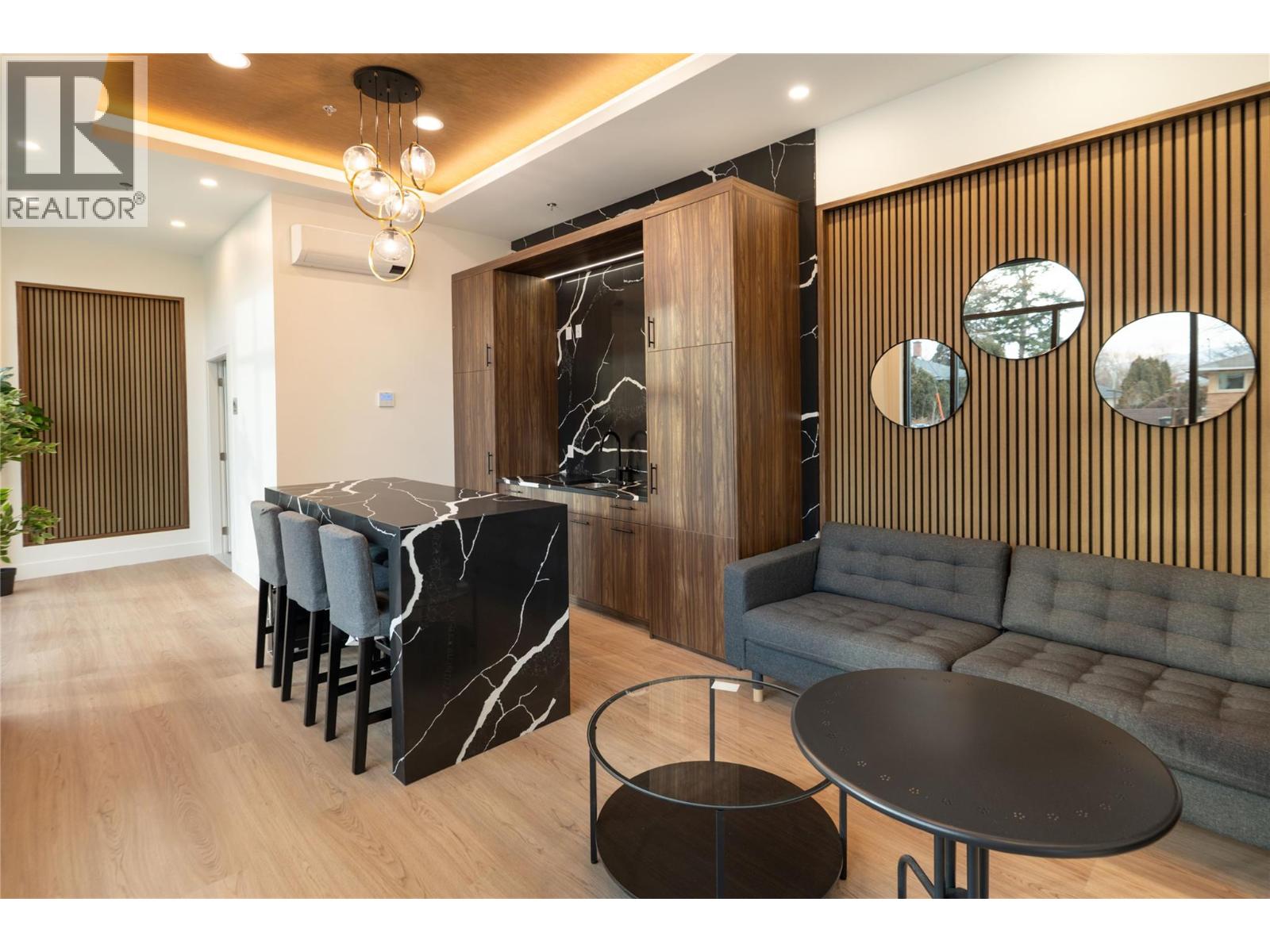 #309 1380 Pridham Avenue - 21