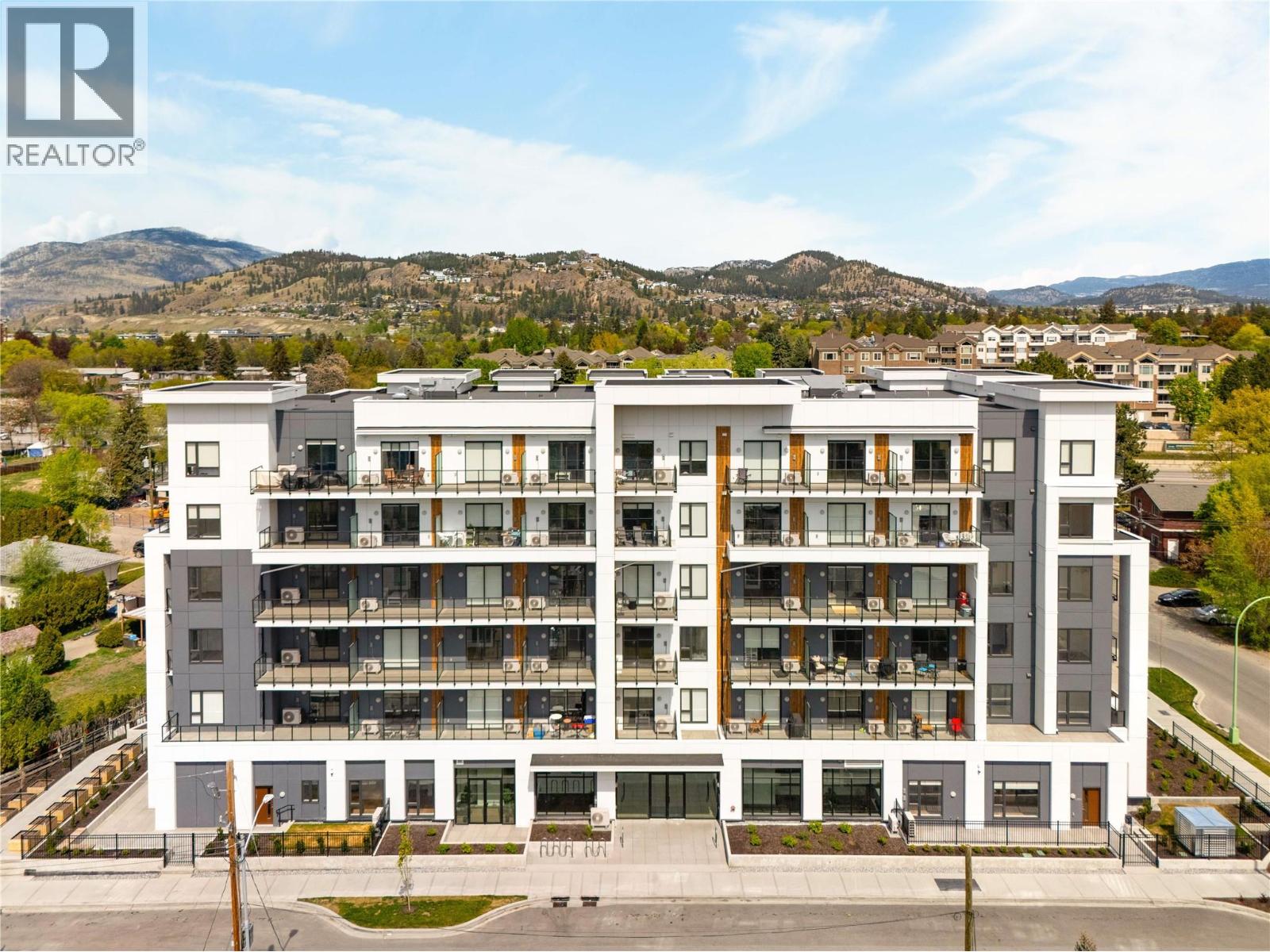 #309 1380 Pridham Avenue - 24