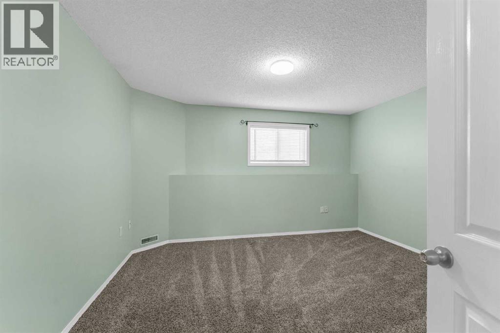 214 Shannon Drive SE — photo 32