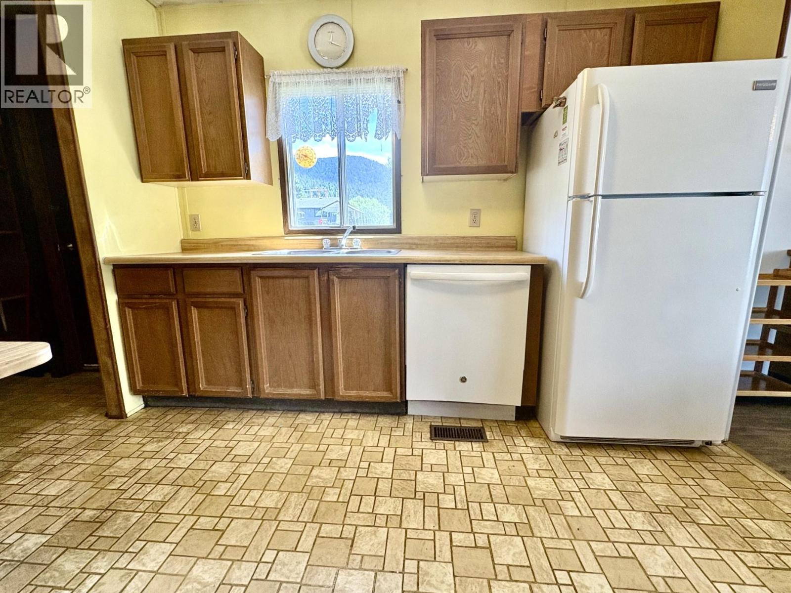 9872 Cleaveley Street - Image 11