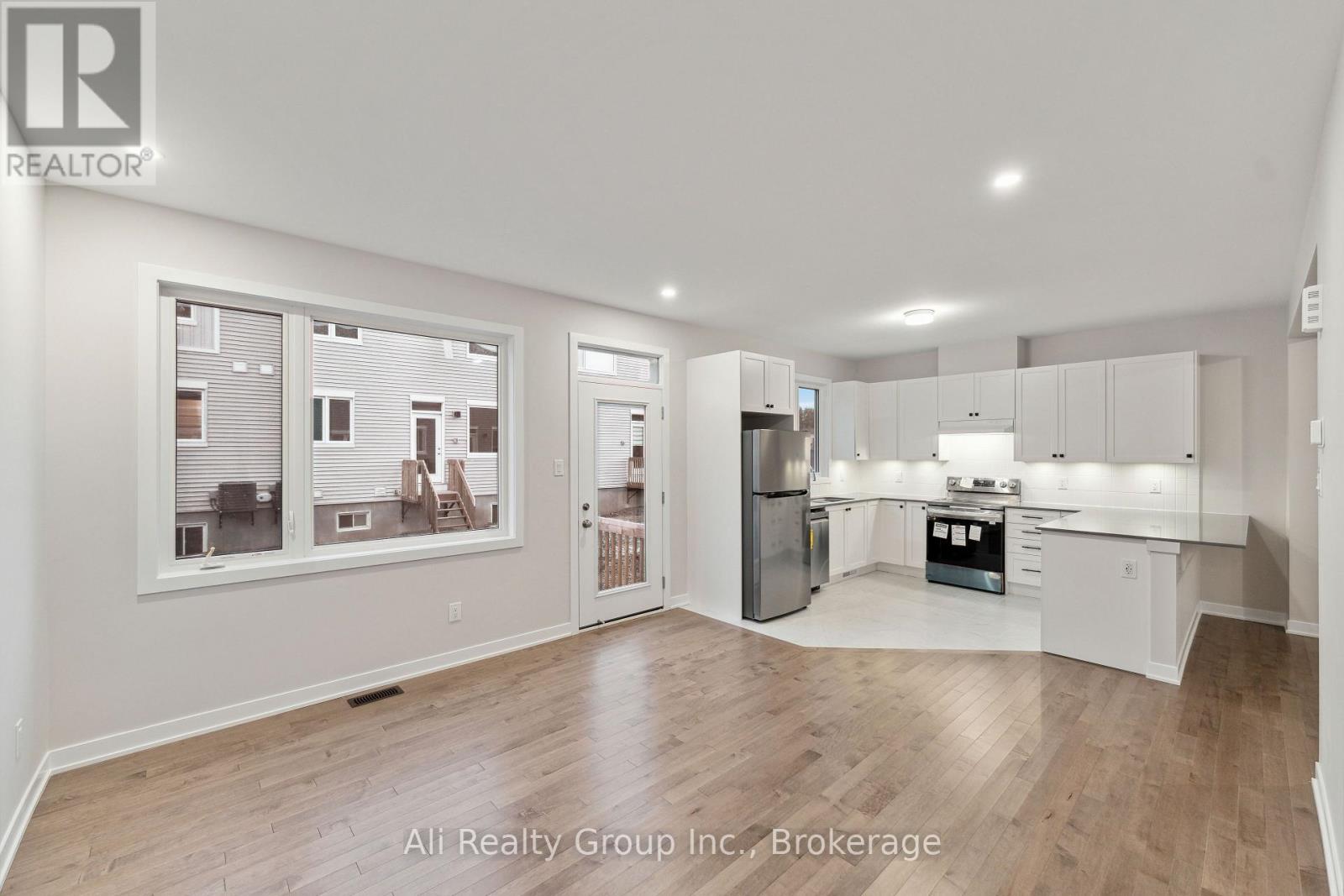 242 FALSETTO STREET - 10