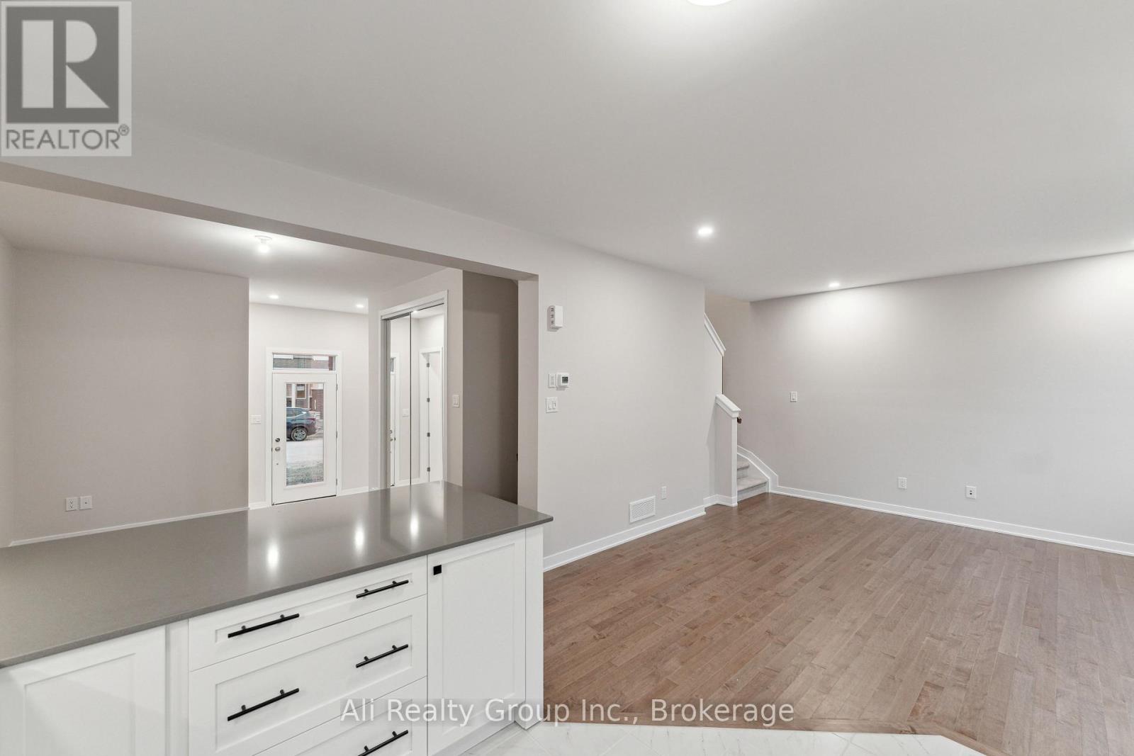 242 FALSETTO STREET - 8