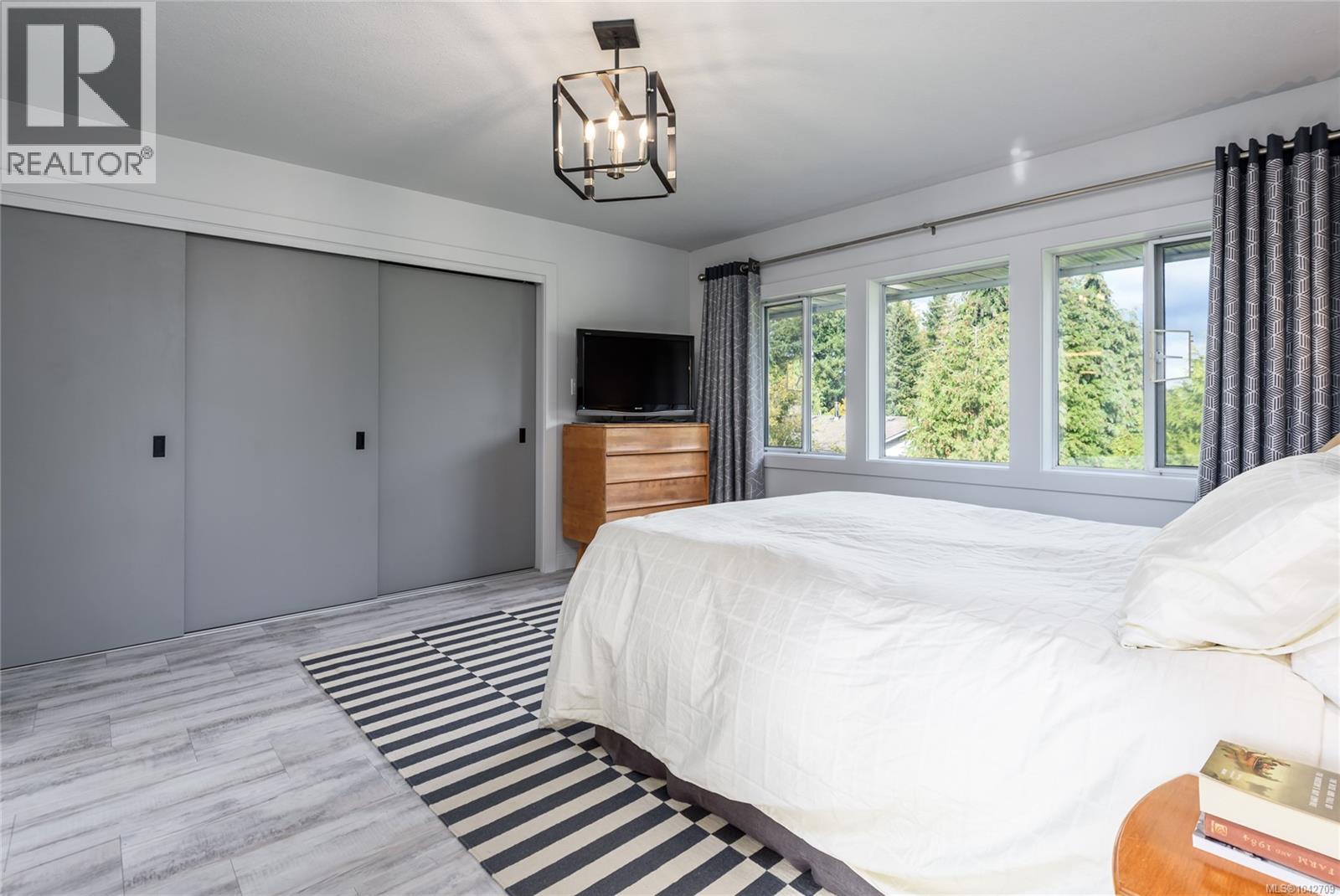 1716 Tofino Pl - 29