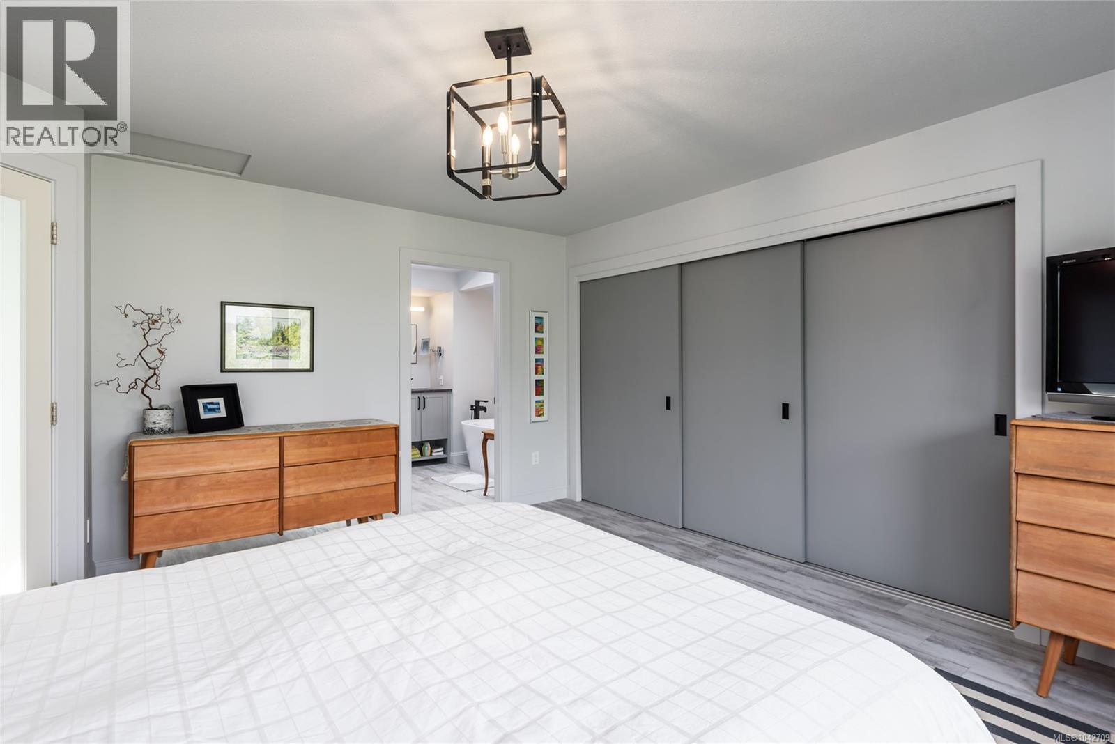 1716 Tofino Pl - 31