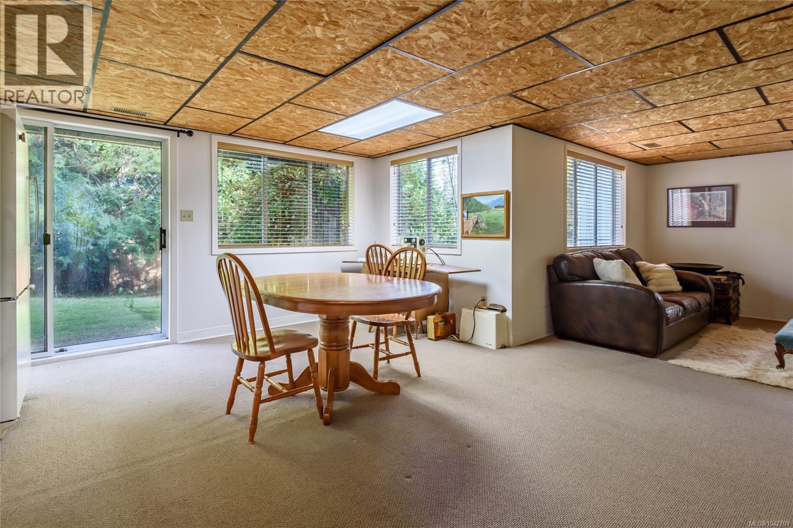 1716 Tofino Pl - 36