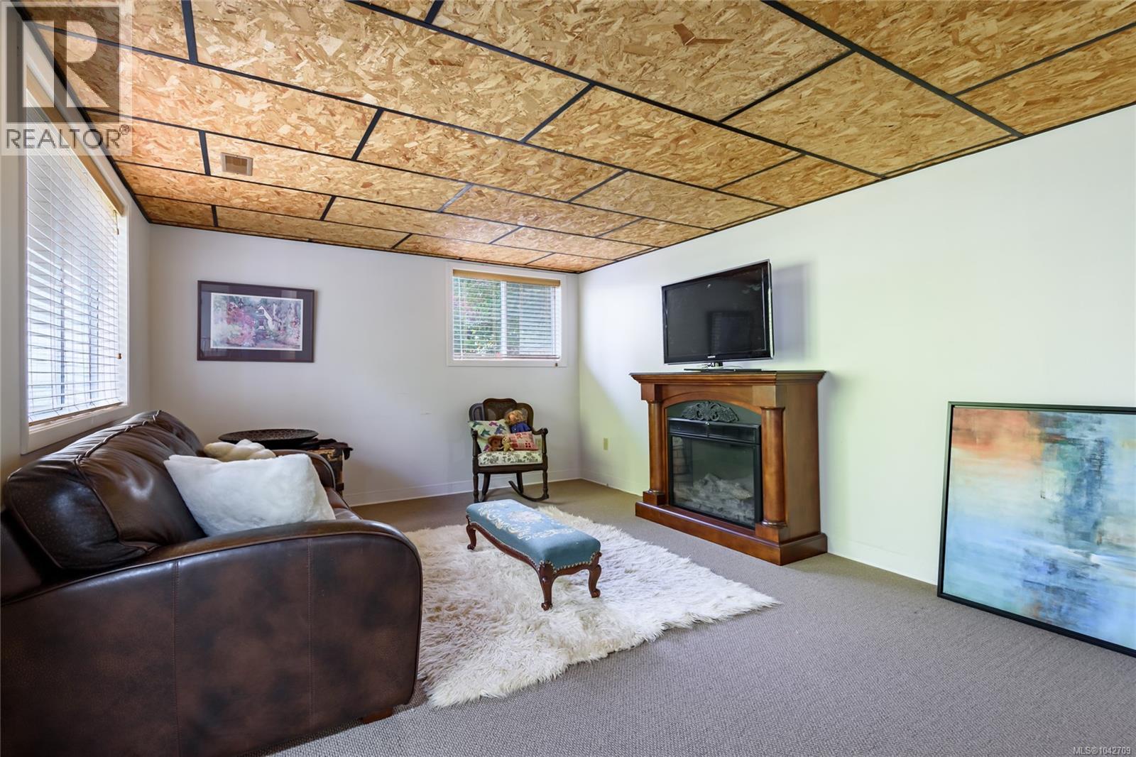 1716 Tofino Pl - 38