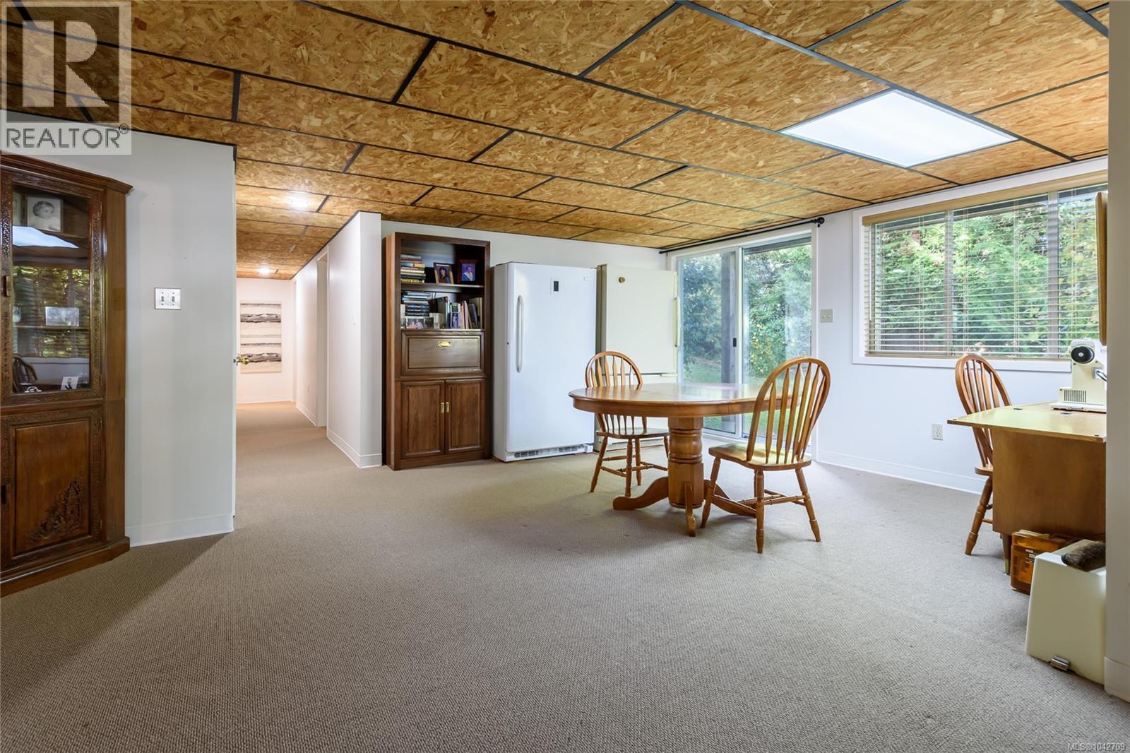 1716 Tofino Pl - 39