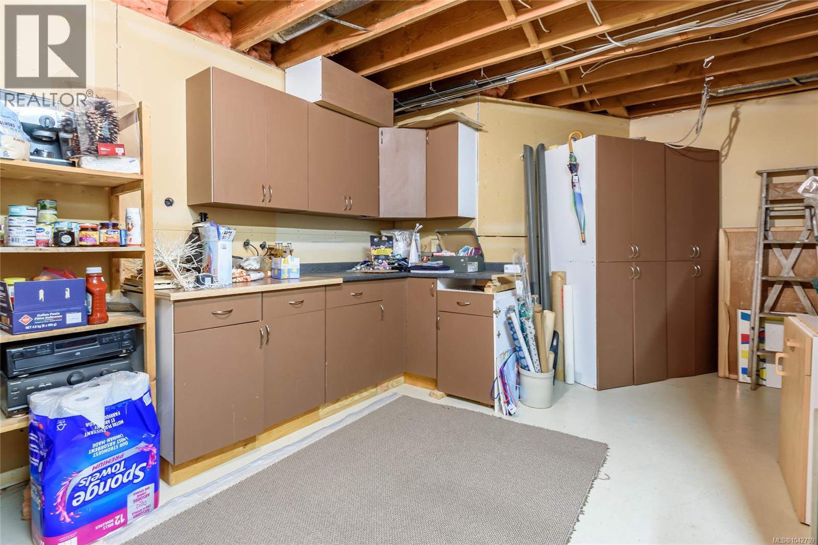 1716 Tofino Pl - 42