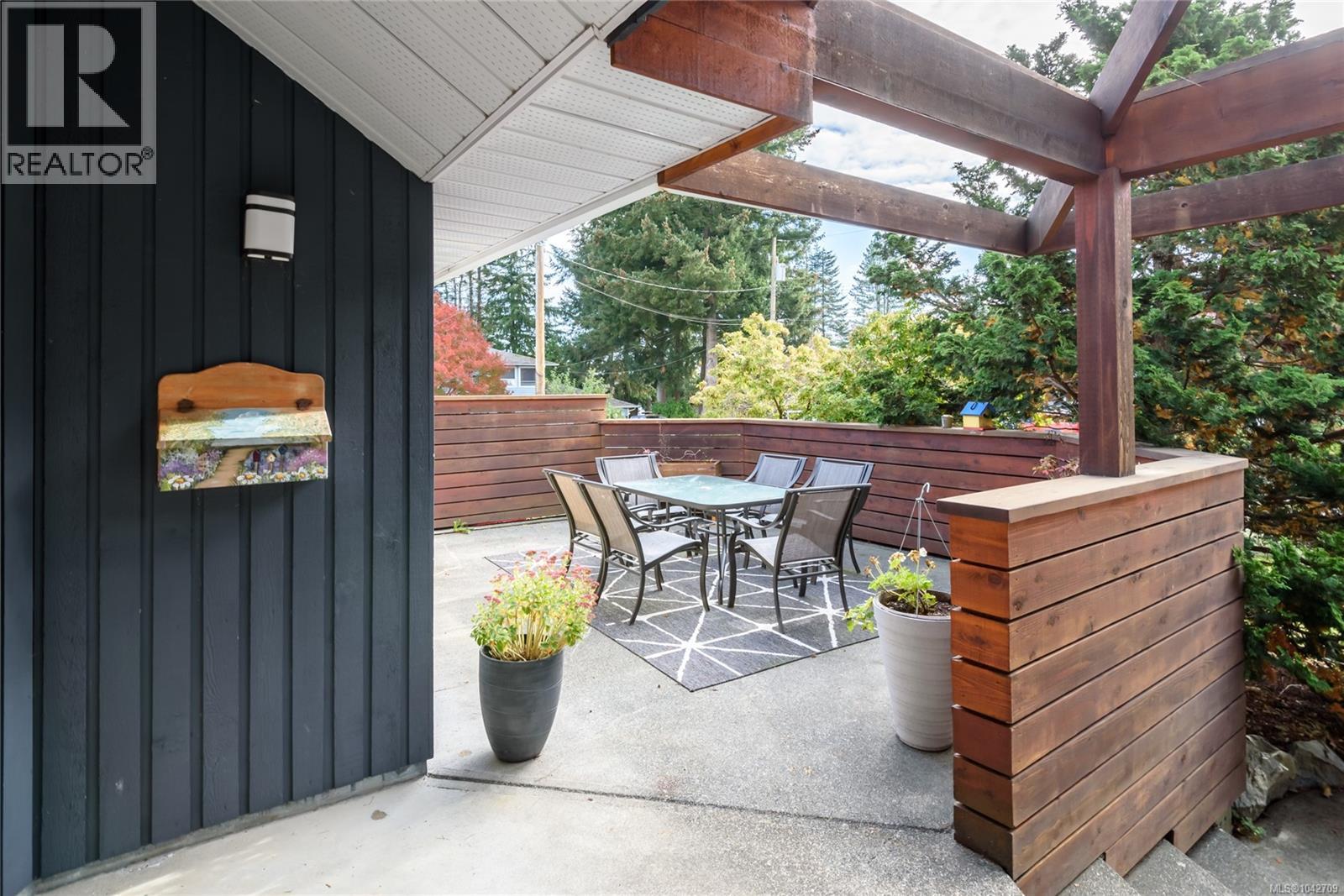 1716 Tofino Pl - 47